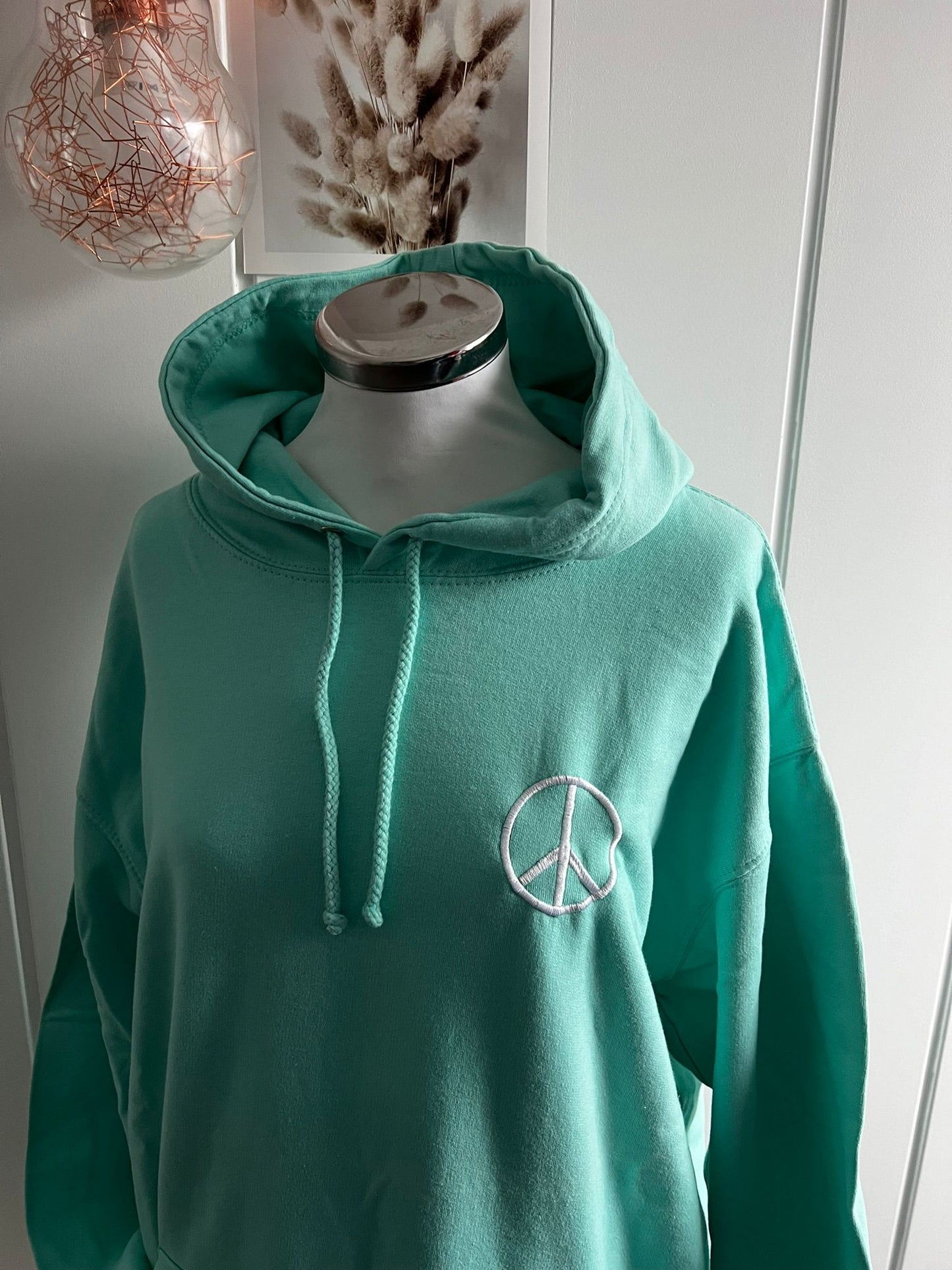 Hoodie mit Peace Zeichen Stick
