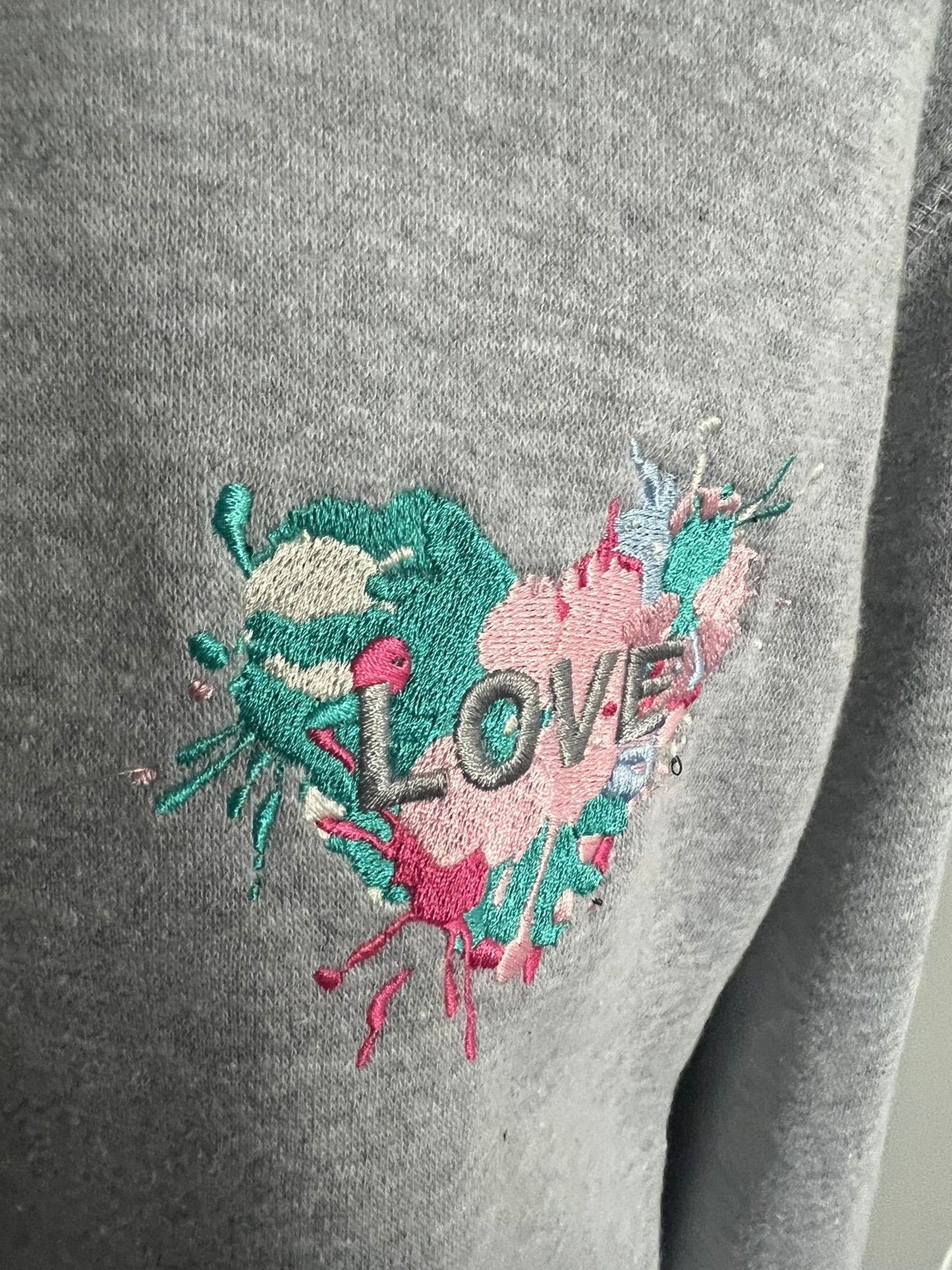 Crossneck Hoodie mit Stick LOVE