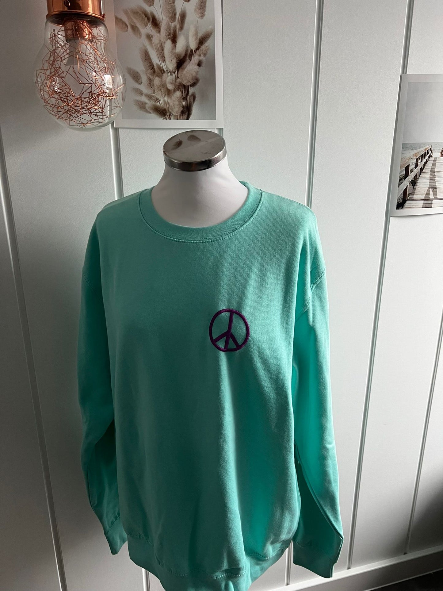 Sweatshirt Peace Zeichen Stick